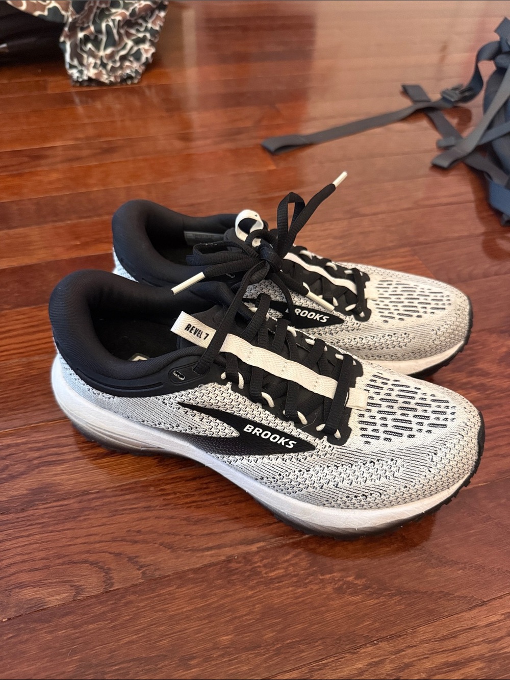 Brooks Men's Running Shoes - White and Black